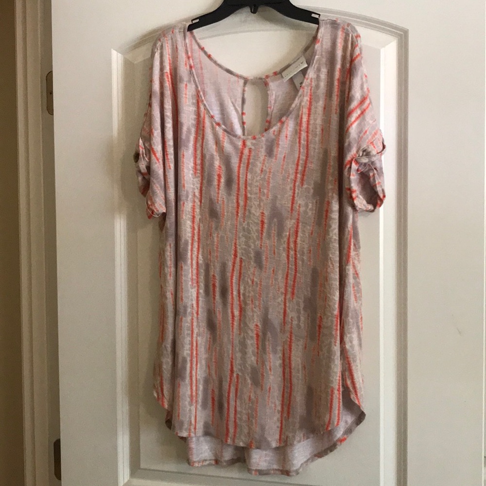 Cute gray and orange top